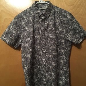 SLATE Denim Grey Rose short sleeve button down